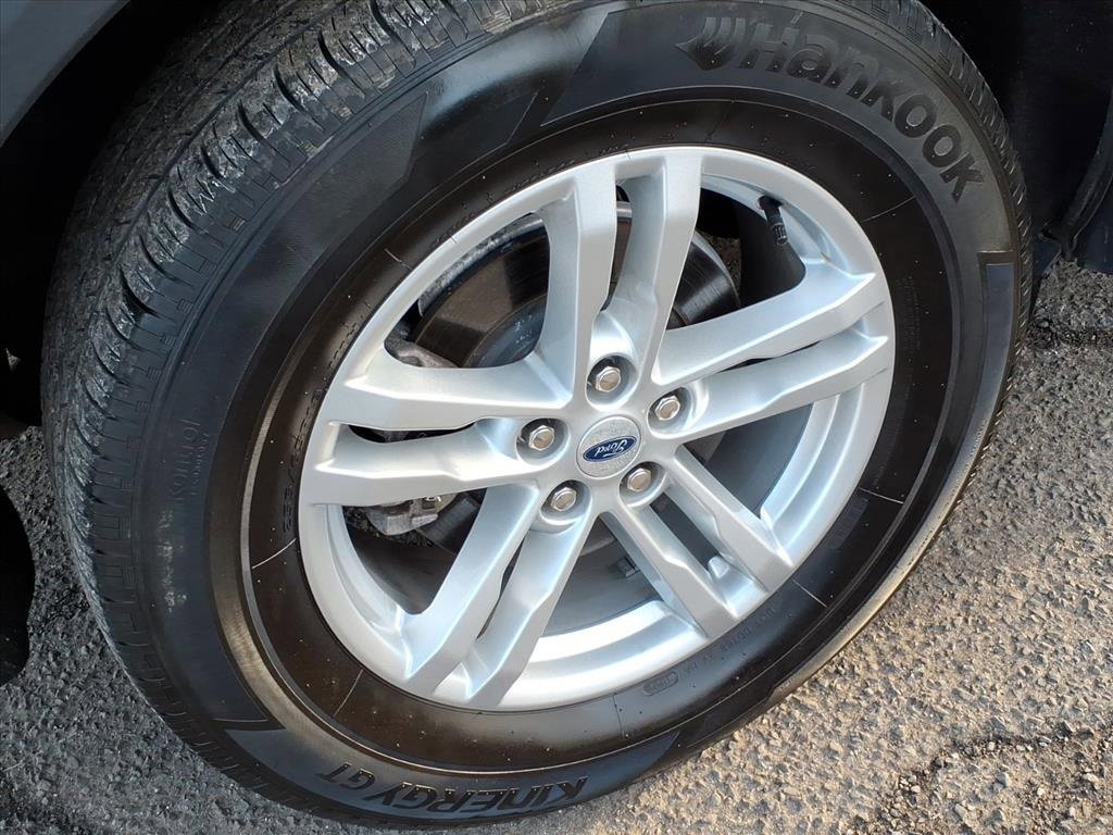 Certified 2022 Ford Explorer XLT w/ Class IV Trailer Tow Package image 7