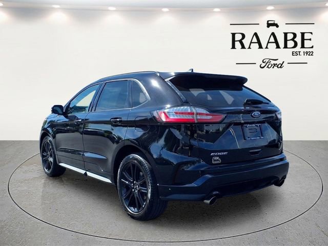 Certified 2020 Ford Edge ST-Line w/ Cold Weather Package AWD/4WD image 5