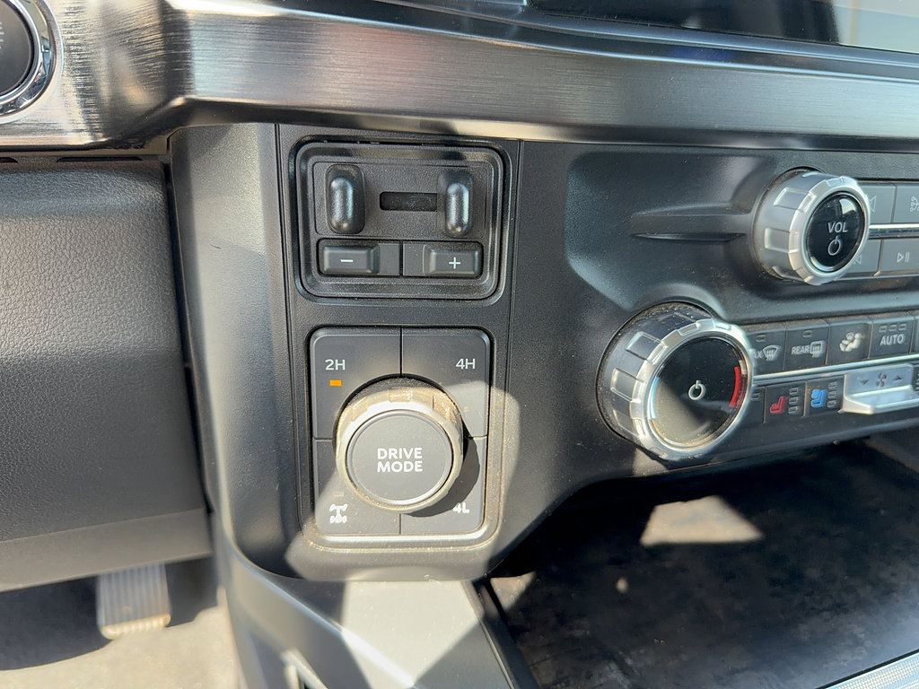 Certified 2024 Ford F350 Lariat w/ Lariat Ultimate Package AWD/4WD image 23