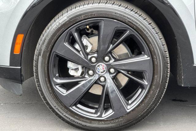 Used 2023 Buick Envision Essence w/ Sport Touring Package image 33