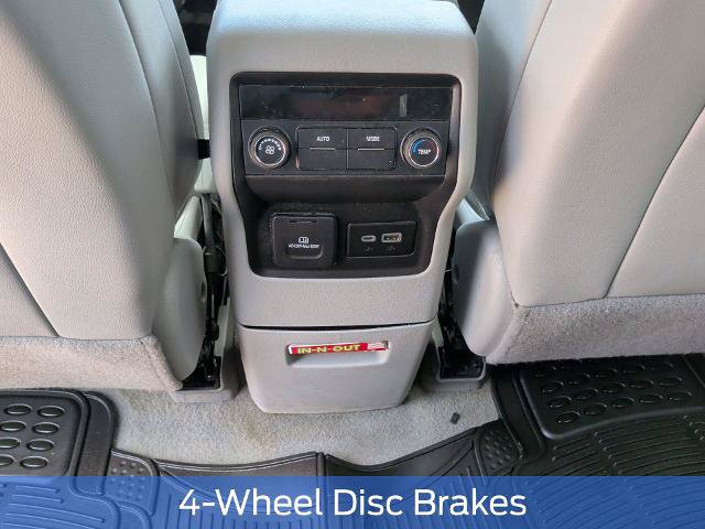 Used 2023 GMC Acadia SLT FWD image 17