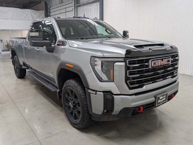 Used 2025 GMC Sierra 3500 AT4 w/ AT4 Preferred Package image 5