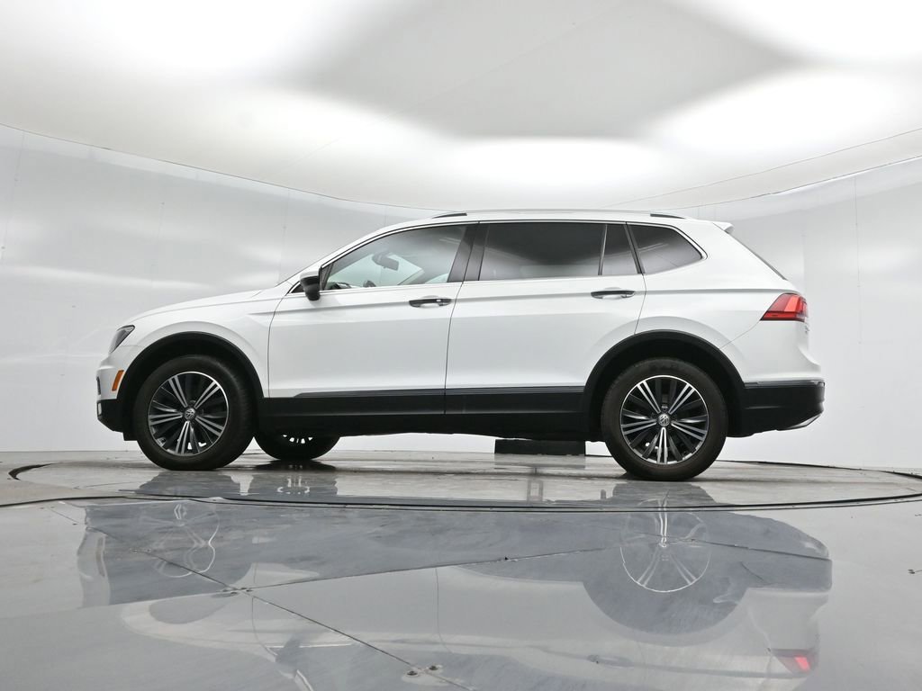 Used 2018 Volkswagen Tiguan SEL w/ 3rd Row Seat Package image 24