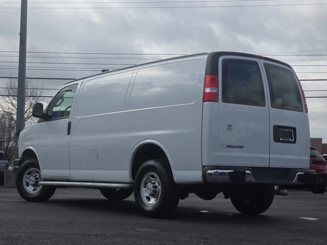 Used 2024 Chevrolet Express 2500 w/ Driver Convenience Package image 13