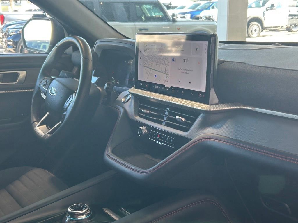 Certified 2025 Ford Explorer ST-Line image 25