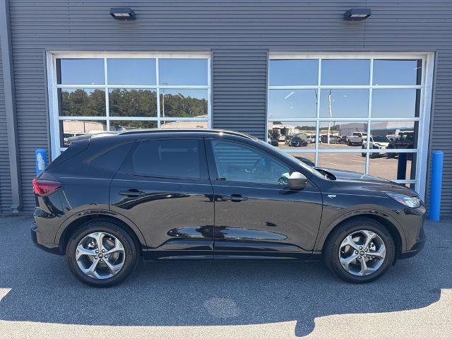 Certified 2024 Ford Escape ST-Line w/ Equipment Group 301A FWD image 4
