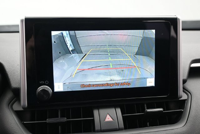 Used 2025 Toyota RAV4 XLE AWD/4WD image 12