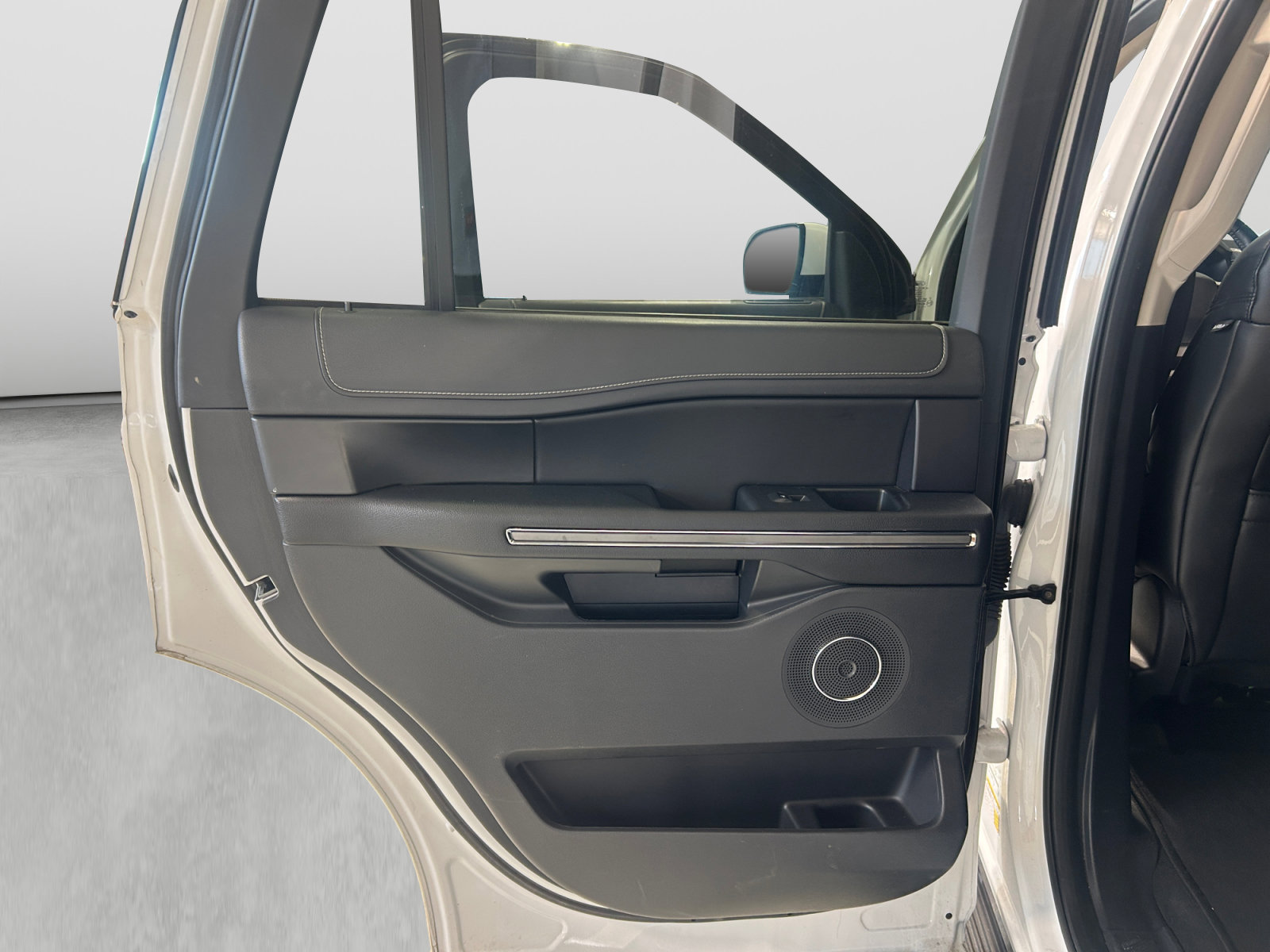 Certified 2024 Ford Expedition XLT RWD image 15