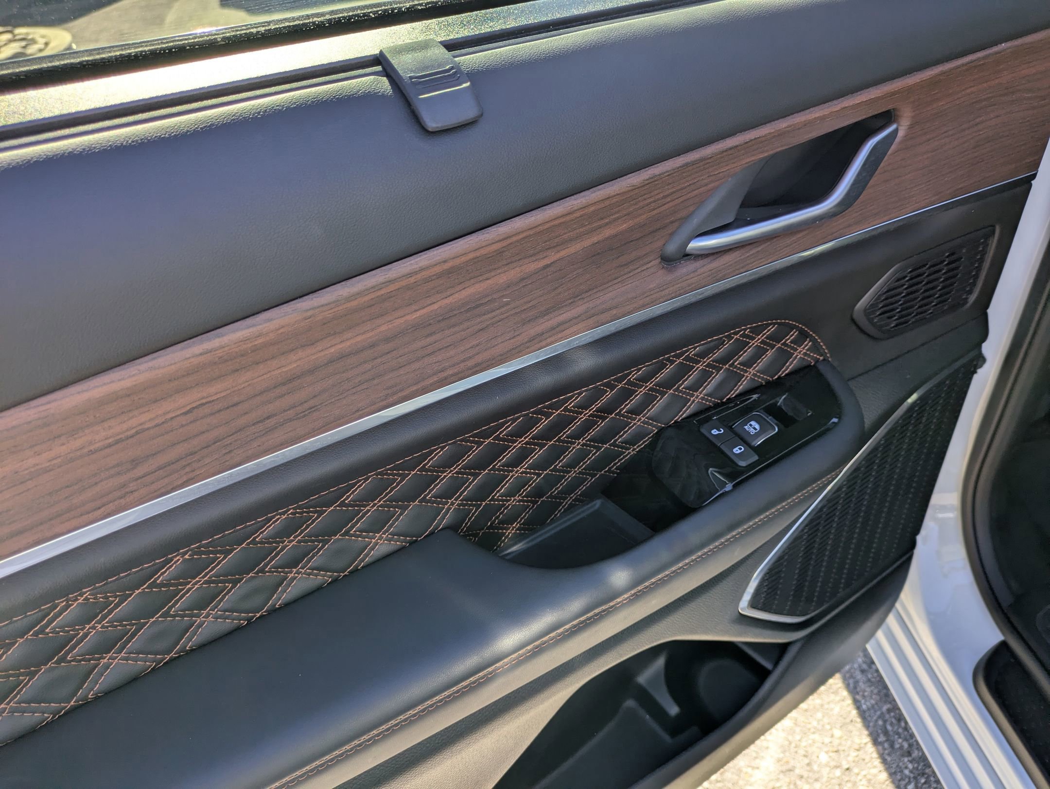 Used 2023 Jeep Grand Cherokee L Summit w/ Luxury Tech Group V image 27