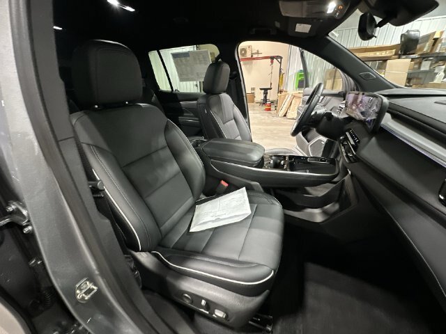 Used 2026 Buick Enclave Preferred w/ Power Package FWD image 32