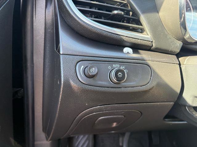 Used 2021 Buick Encore Preferred image 20