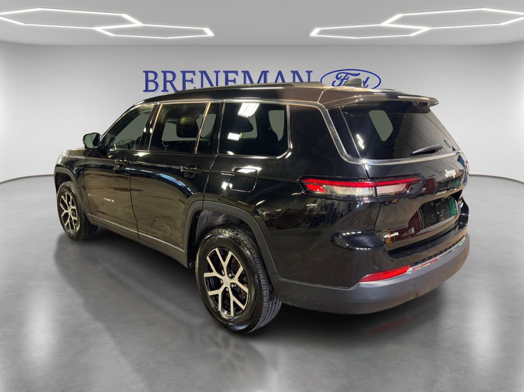 Used 2024 Jeep Grand Cherokee L Limited w/ Luxury Tech Group II image 3