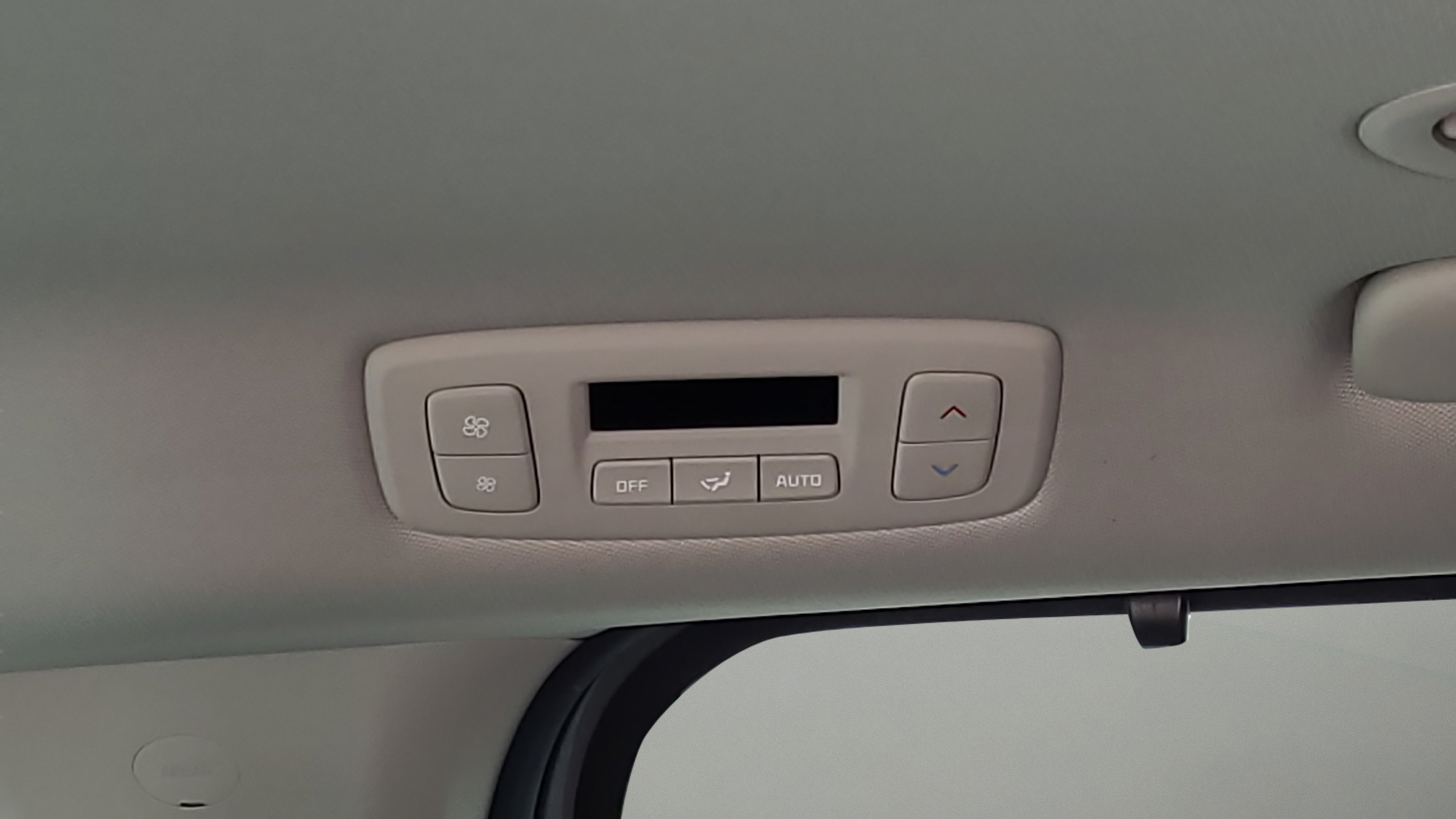 Used 2022 Kia Carnival SX Prestige FWD image 19