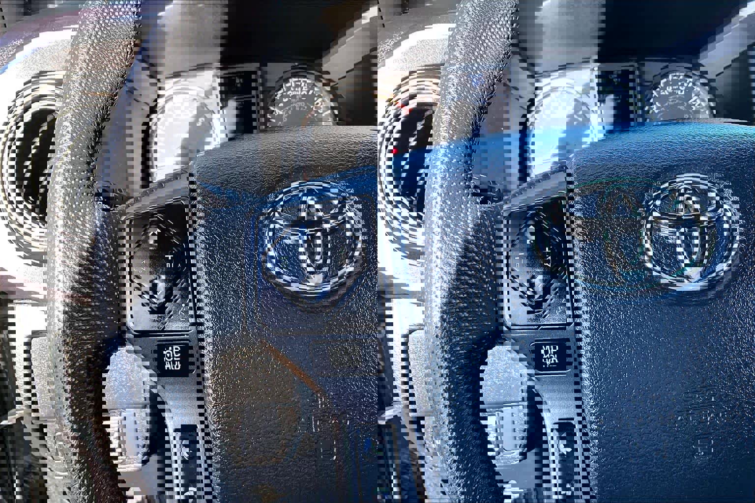 Used 2020 Toyota Tacoma TRD Off-Road AWD/4WD image 22