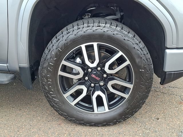 Used 2023 GMC Sierra 1500 AT4 w/ Technology Package AWD/4WD image 8