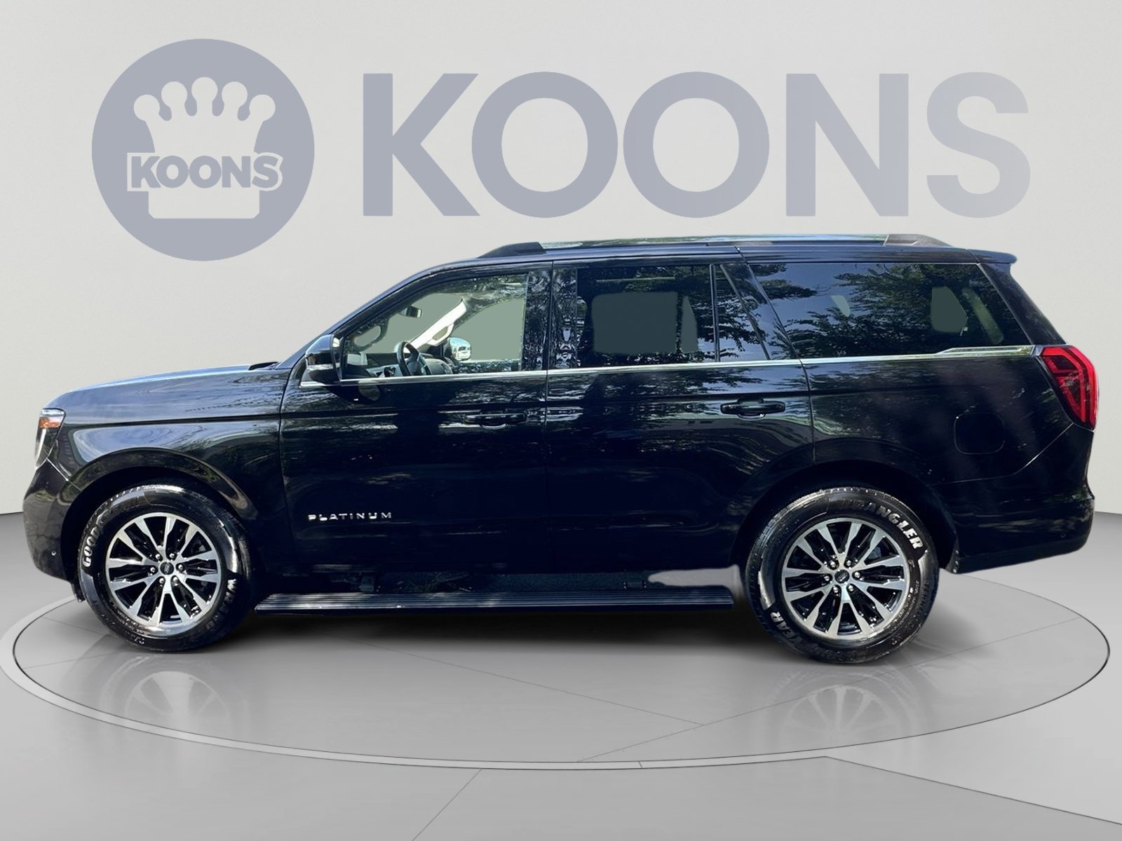 Certified 2025 Ford Expedition Platinum AWD/4WD image 7