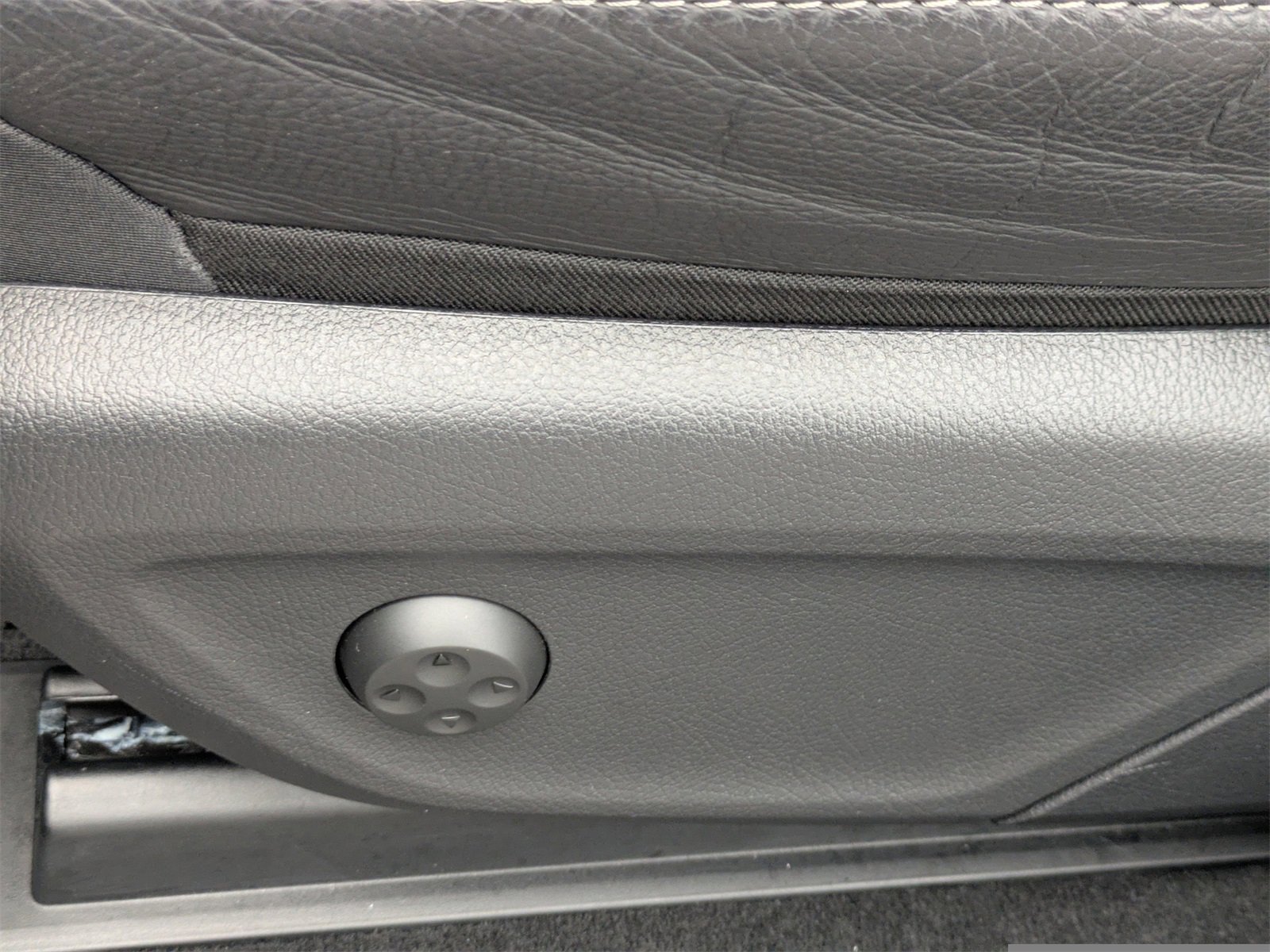 Used 2024 Mercedes-Benz GLE 450e 4MATIC image 22