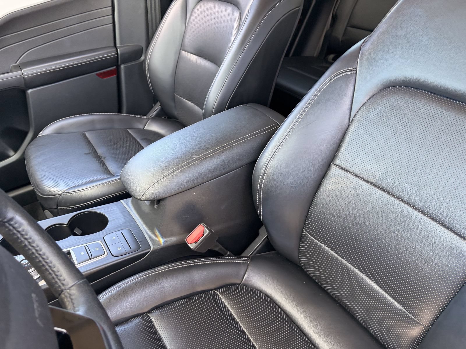 Certified 2021 Ford Escape SEL FWD image 17