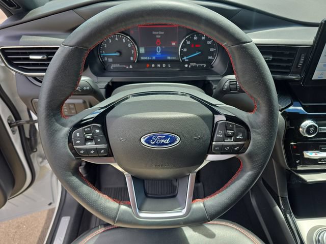 Certified 2024 Ford Explorer ST-Line w/ Class IV Trailer Tow Package AWD/4WD image 15