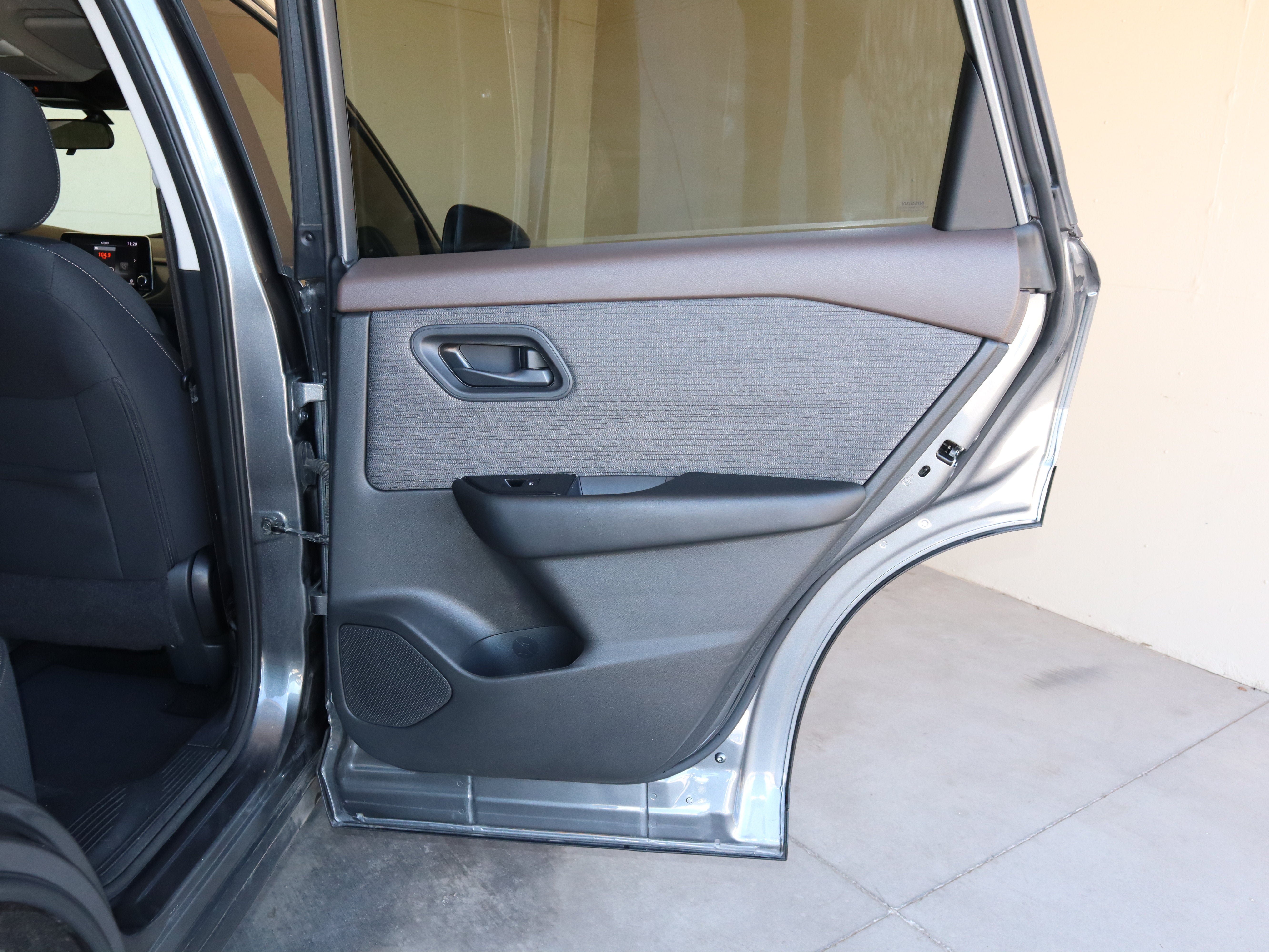 Used 2023 Nissan Rogue S AWD/4WD image 42