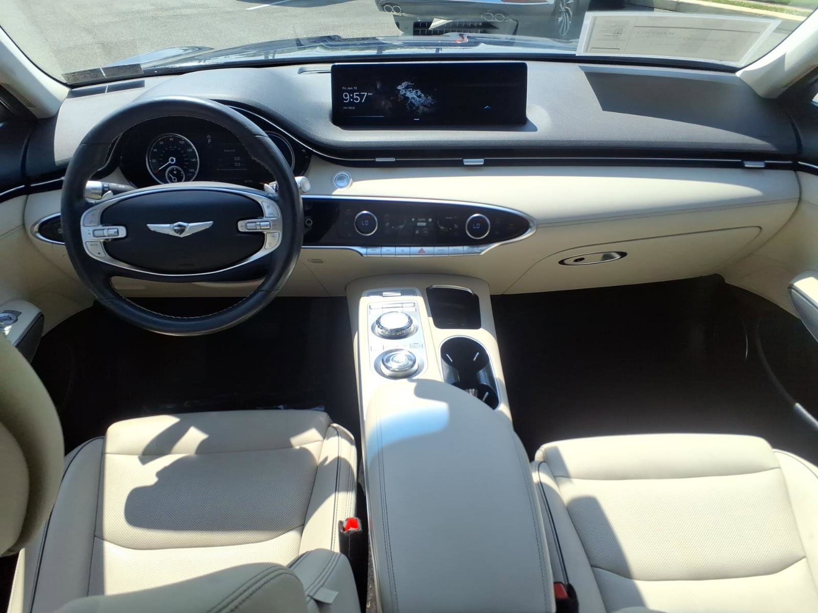 Used 2022 Genesis GV70 2.5T w/ Advanced Package AWD/4WD image 16