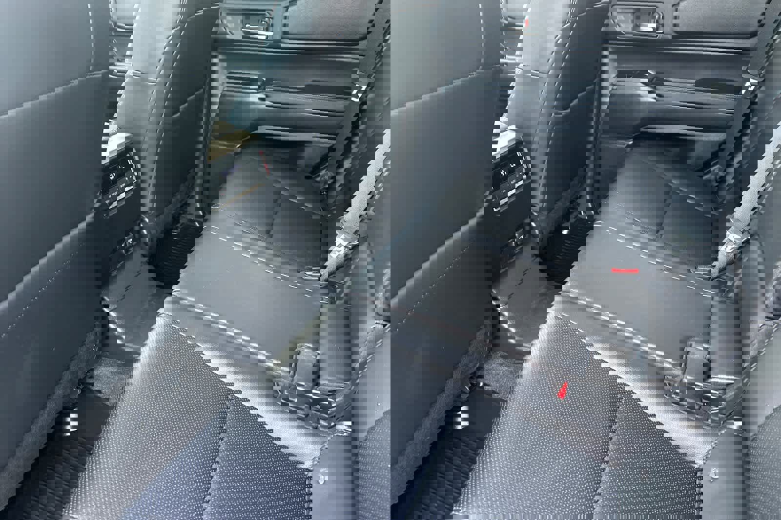 Used 2025 Toyota Land Cruiser image 4