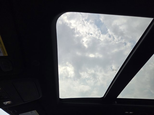 Certified 2022 Ford Explorer King Ranch w/ Technology Package image 23