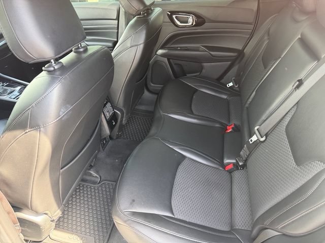 Used 2022 Jeep Compass Latitude w/ Convenience Group FWD image 12
