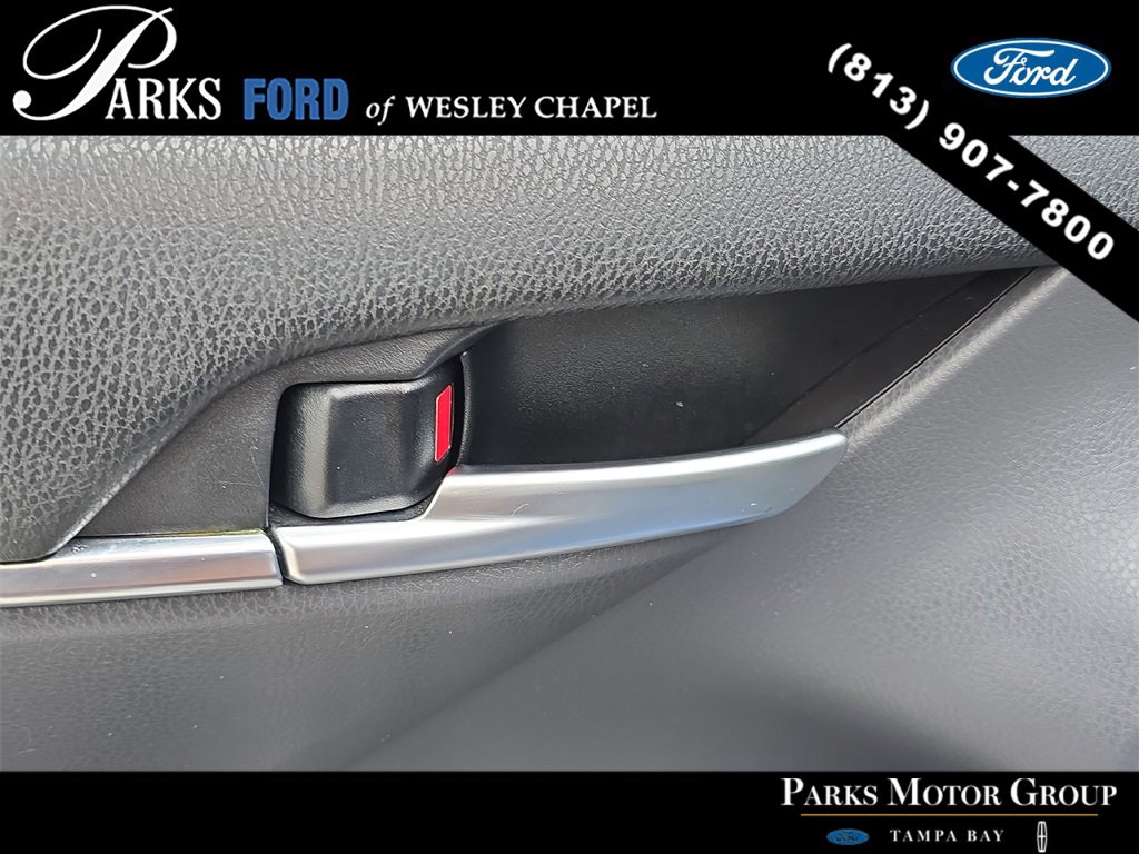 Used 2019 Toyota Camry L image 16