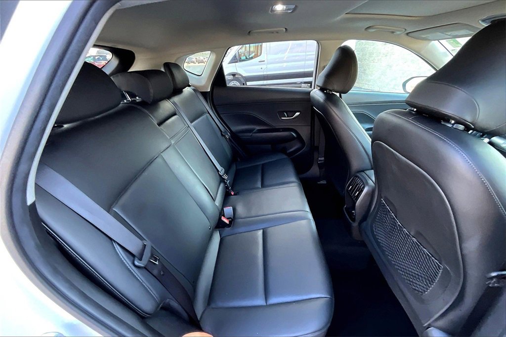 Used 2024 Hyundai Kona Limited image 26