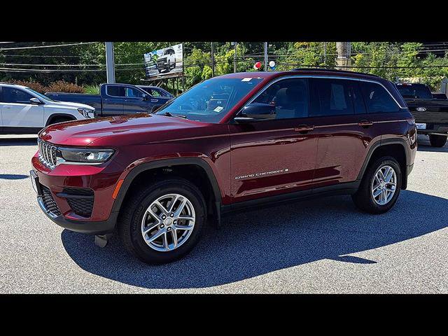 Used 2025 Jeep Grand Cherokee Laredo X w/ Luxury Tech Group I AWD/4WD image 4