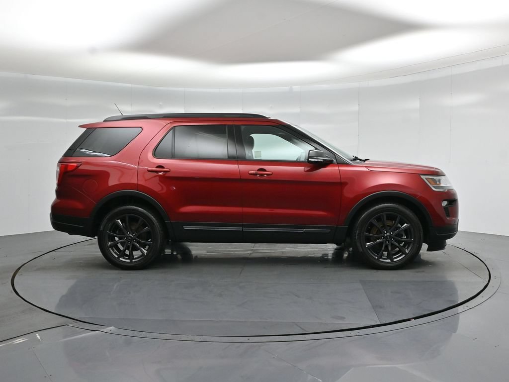 Certified 2019 Ford Explorer XLT w/ Equipment Group 202A FWD image 26