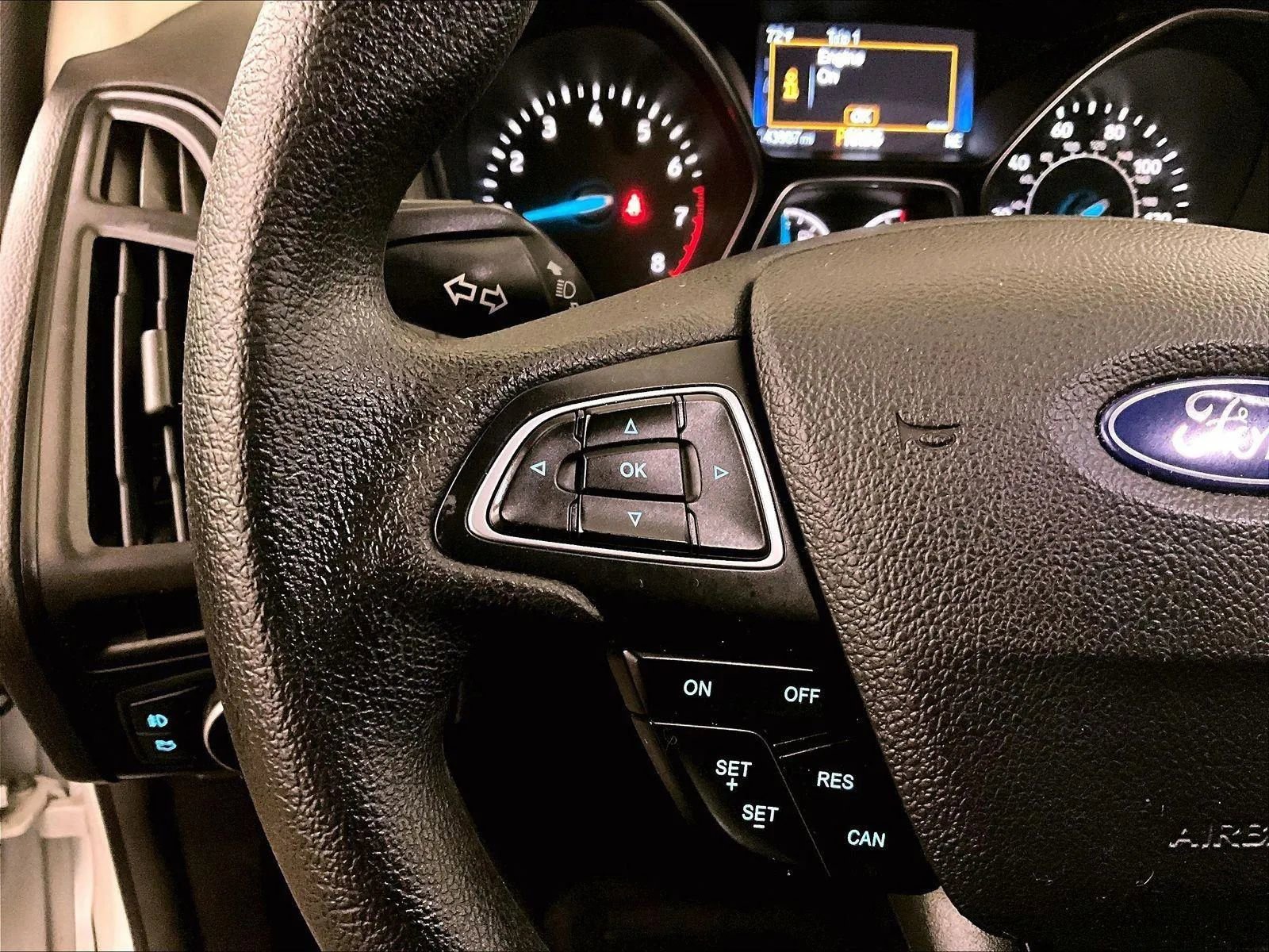 Certified 2018 Ford Focus SEL FWD image 17