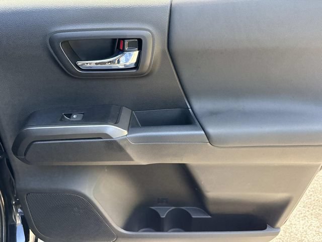 Used 2021 Toyota Tacoma TRD Pro AWD/4WD image 19