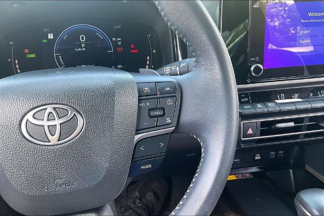Used 2025 Toyota Camry SE w/ Convenience Package FWD image 19