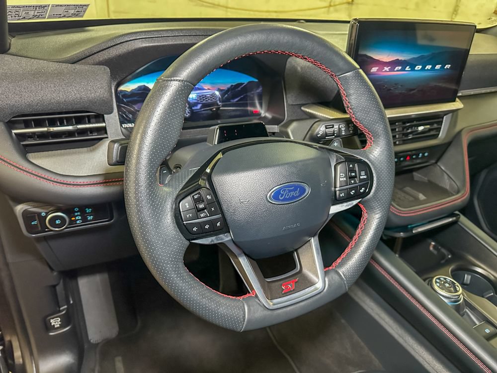 Certified 2025 Ford Explorer ST AWD/4WD image 25