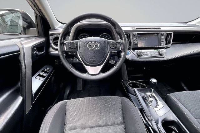 Used 2018 Toyota RAV4 XLE w/ Convenience Package AWD/4WD image 5