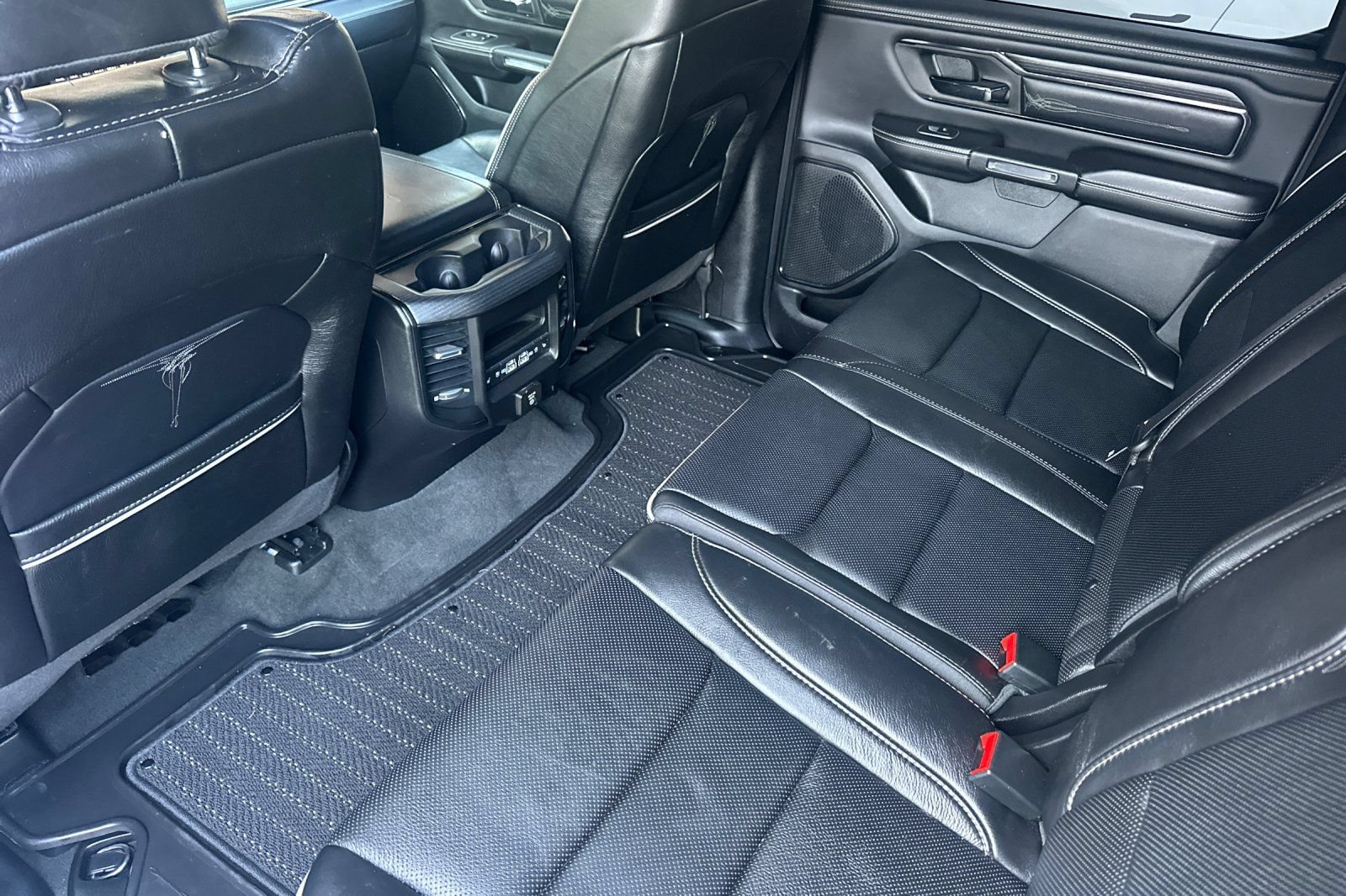 Used 2023 RAM 1500 Limited AWD/4WD image 14
