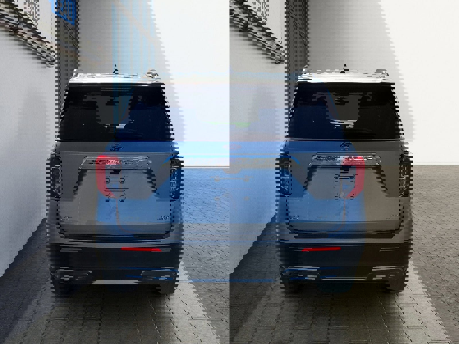 Certified 2023 Ford Explorer XLT w/ Equipment Group 202A image 4