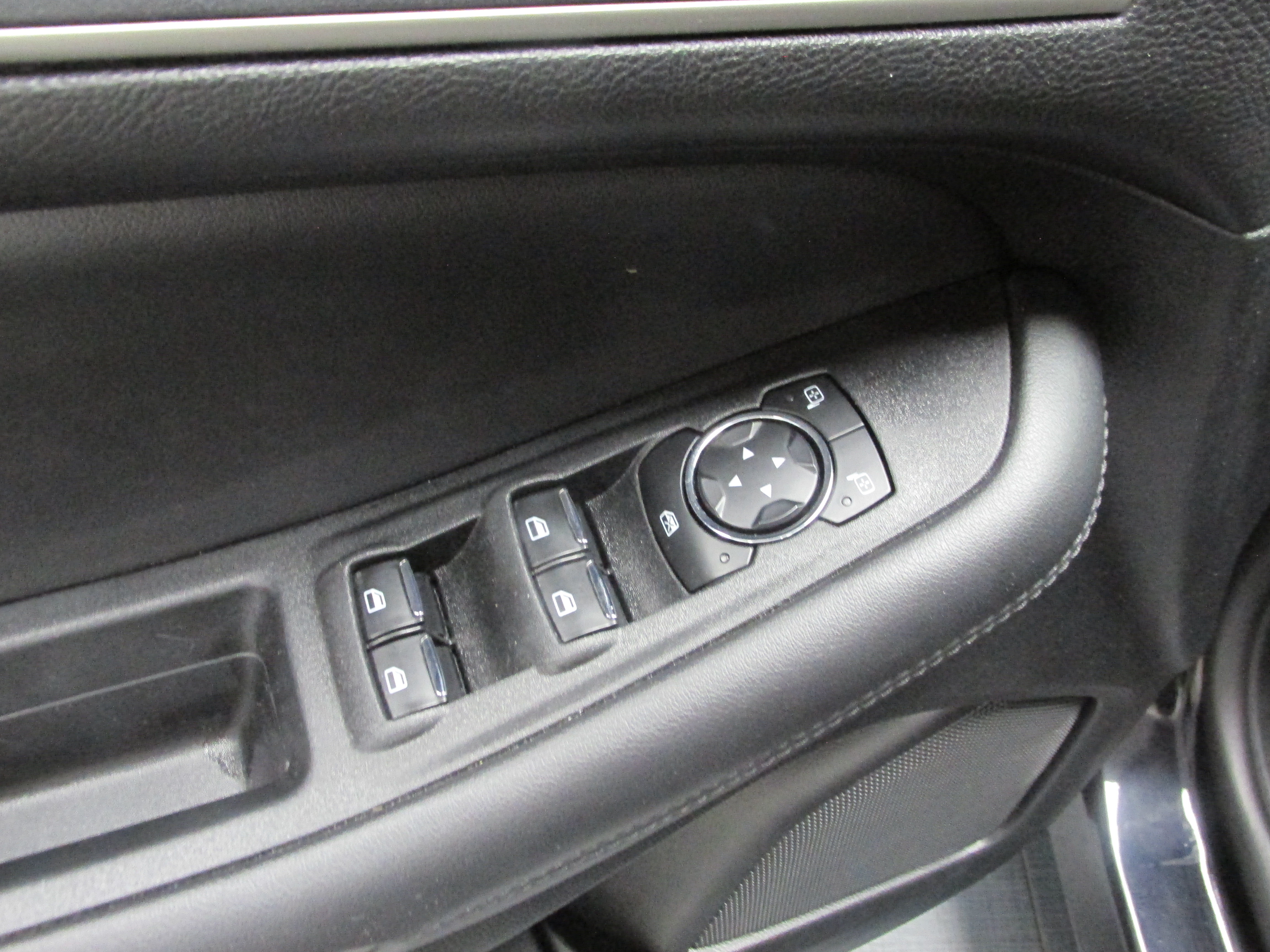 Certified 2024 Ford Edge SEL AWD/4WD image 29