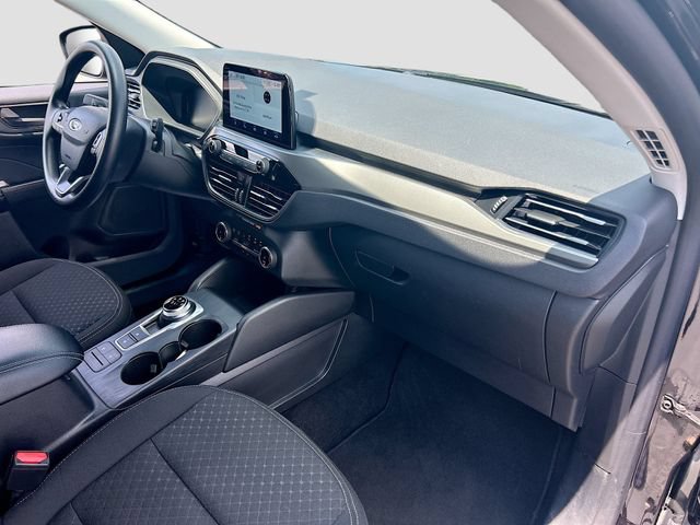 Certified 2025 Ford Escape Active AWD/4WD image 34
