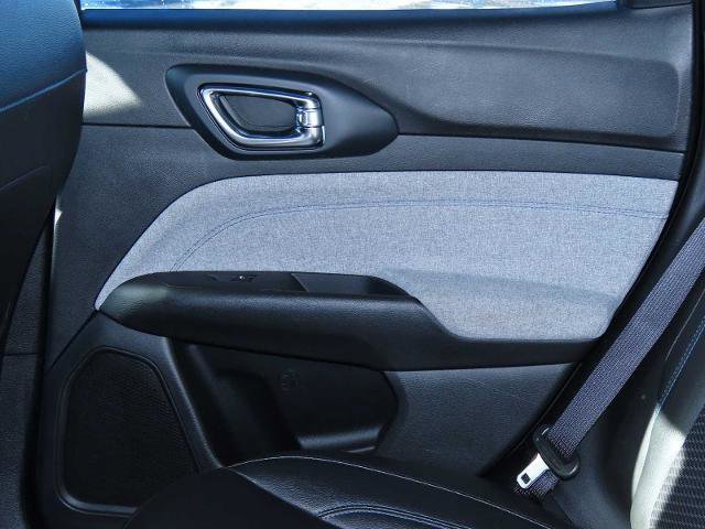 Used 2024 Jeep Compass Latitude image 21