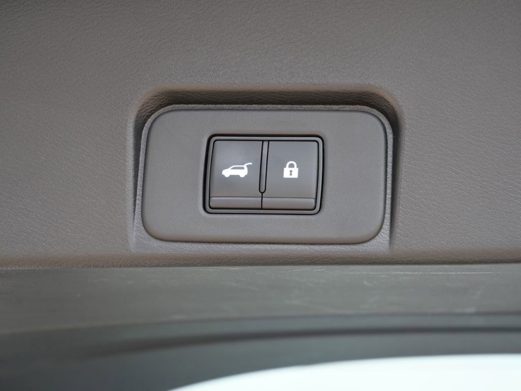 Used 2024 Nissan Rogue SV AWD/4WD image 13