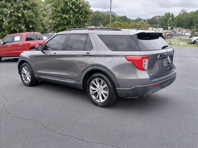 Certified 2021 Ford Explorer XLT w/ Equipment Group 202A RWD image 6