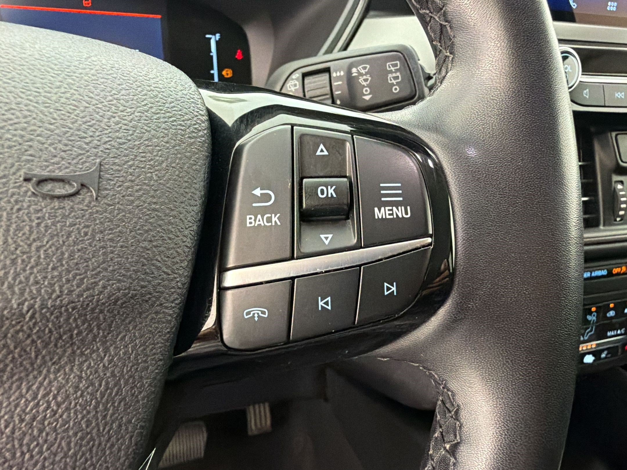 Certified 2023 Ford Escape Active AWD/4WD image 18