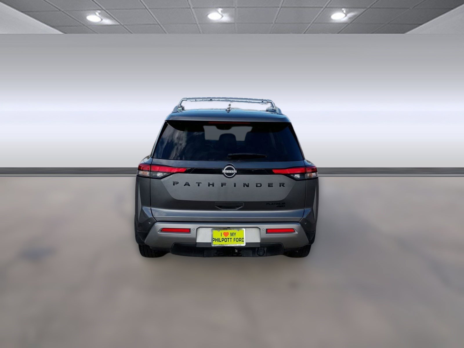 Used 2024 Nissan Pathfinder Platinum image 10