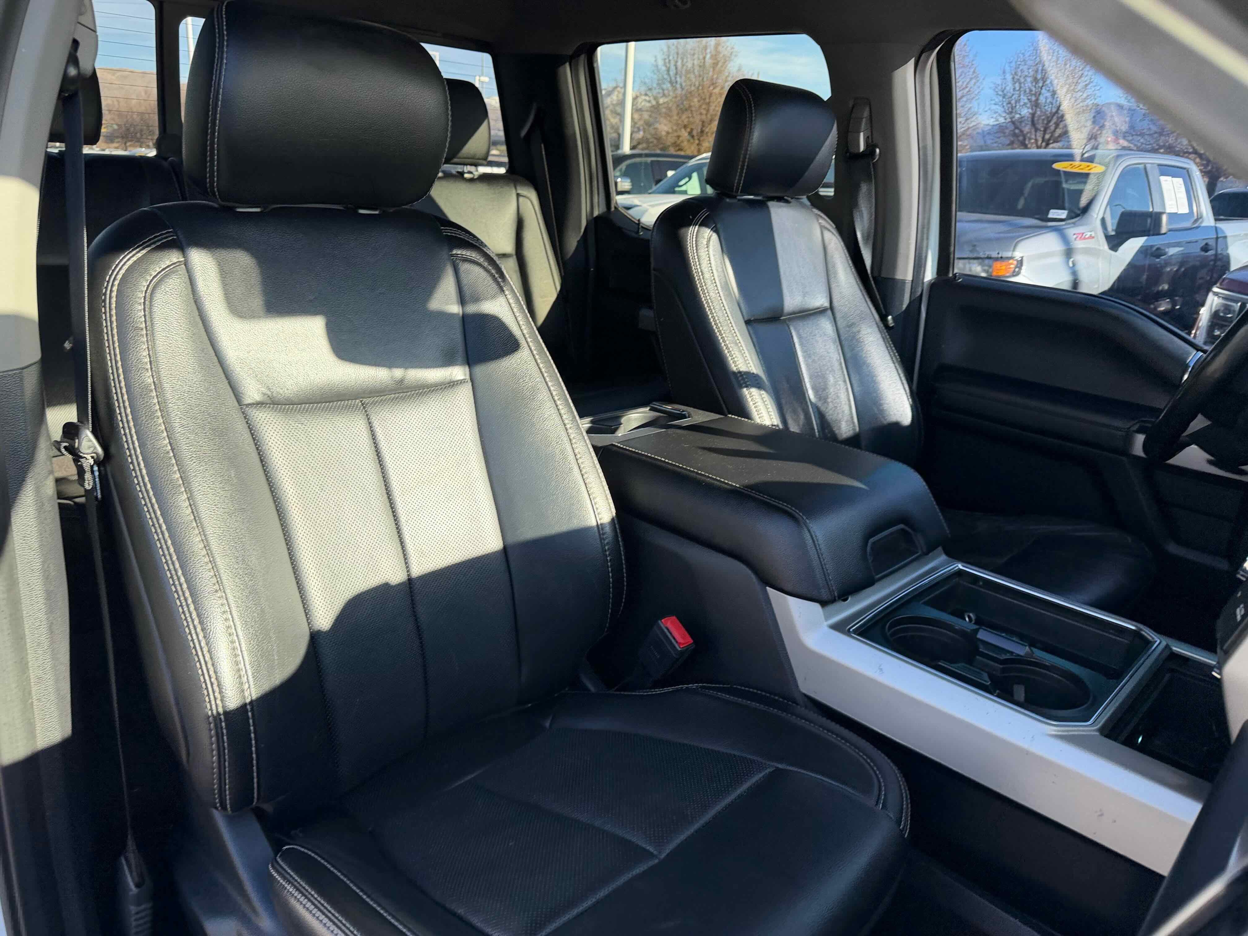 Certified 2020 Ford F350 Lariat w/ Lariat Ultimate Package image 31