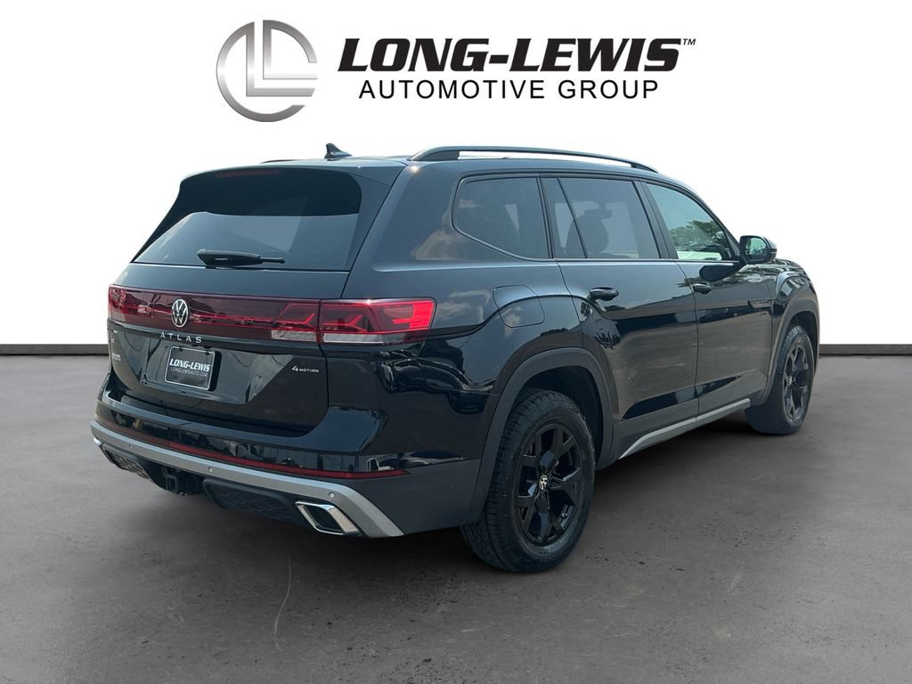 Used 2024 Volkswagen Atlas Peak Edition SE AWD/4WD image 7