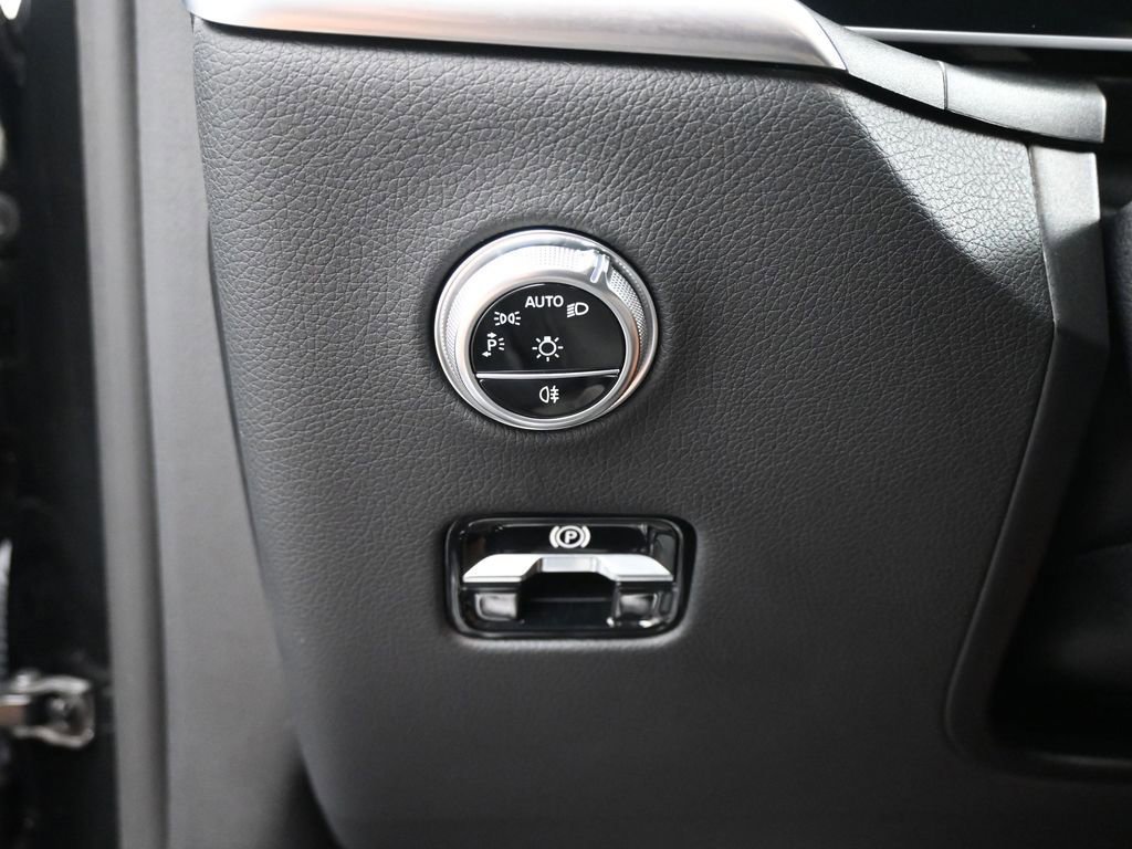 Used 2023 Mercedes-Benz GLC 300 image 39