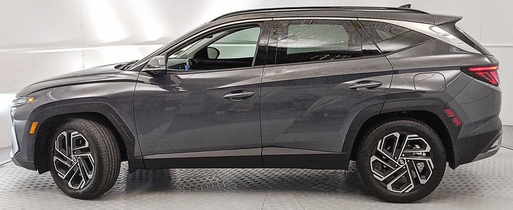 Used 2025 Hyundai Tucson Limited FWD image 5